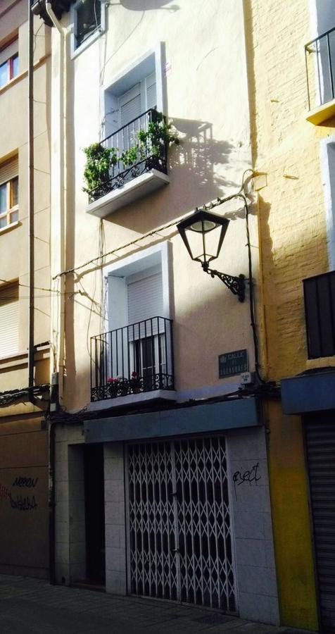 AZ El Balcón de Aguadores - parking gratuito Zaragoza Exterior foto